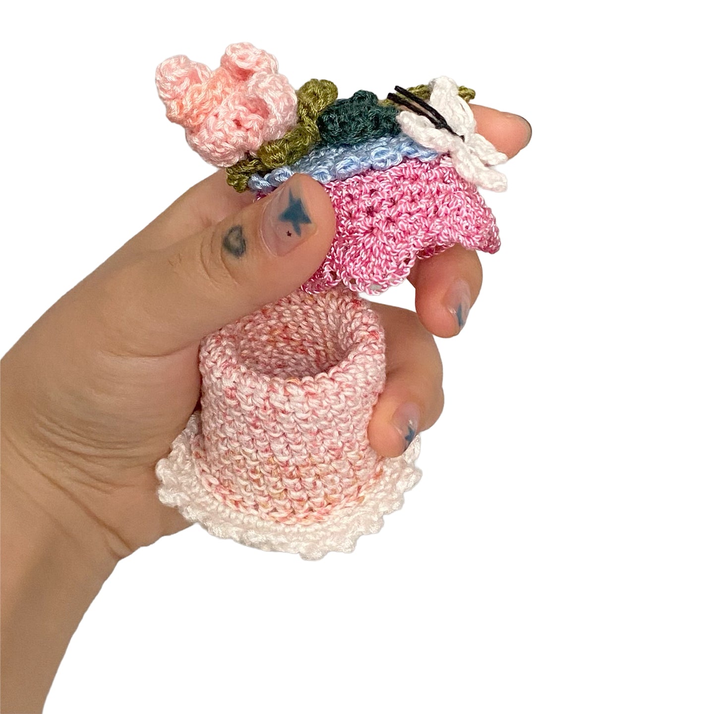 Crocheted Jewelry Box With Flowers