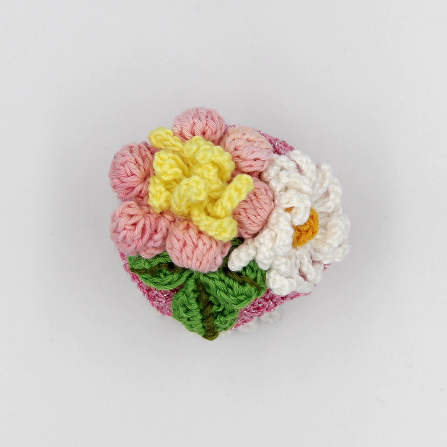 Crocheted Jewelry Box With Flowers